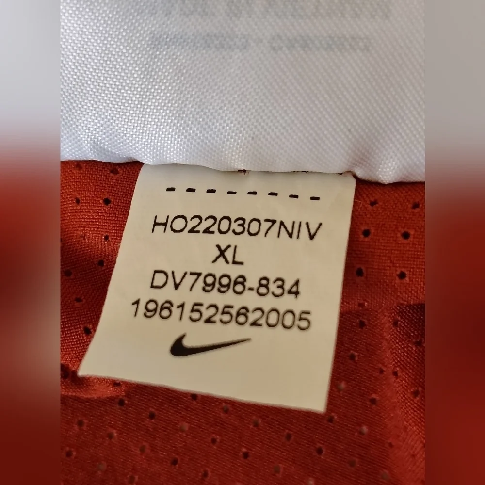 Nike Men's Vibrant Orange Short Sleeve Tee Size XL